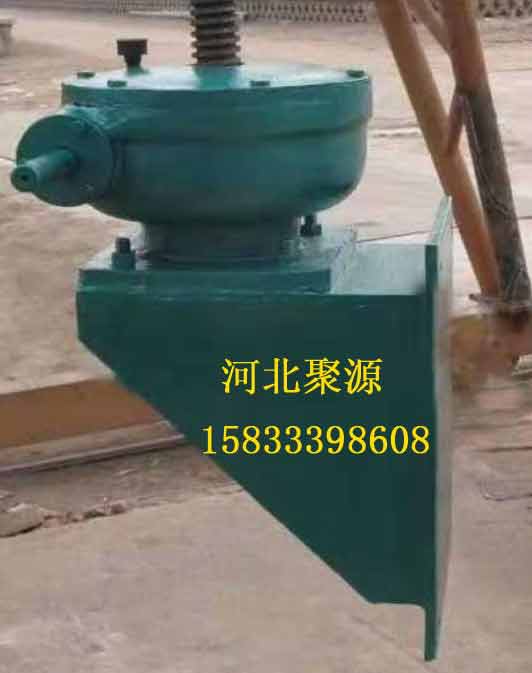 斜拉式螺桿啟閉機(jī)